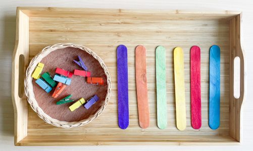 Learn colours in French: matching activity for kids