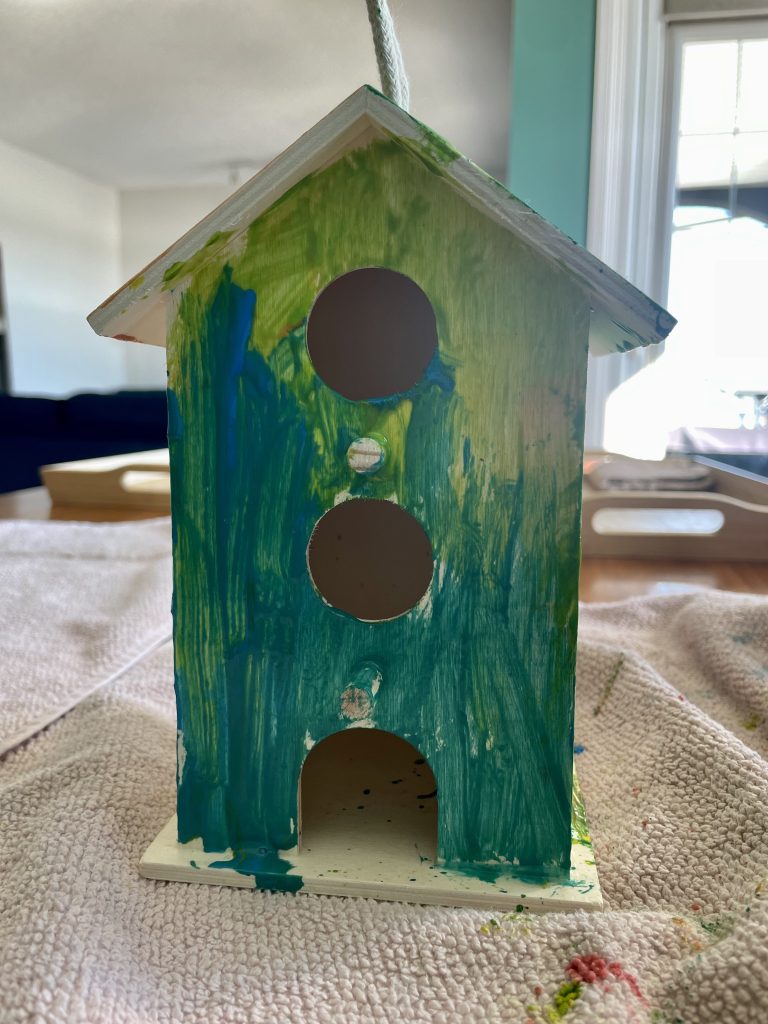 learn french while painting a birdhouse